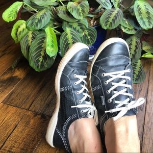 Josef Seibel black leather sneakers/tennis shoes